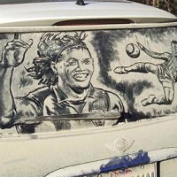 Ilustrações em carros sujos por Scott Wade