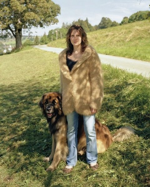 dogwool-photography-erwan-fichou-dog-owners-wearing-clothes-fur-of-their-dogs5