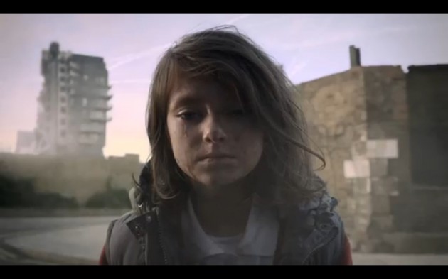 Vídeo-mostra-o-dia-a-dia-feliz-de-uma-criança-interrompida-pela-guerra-da-Síria1-630x393