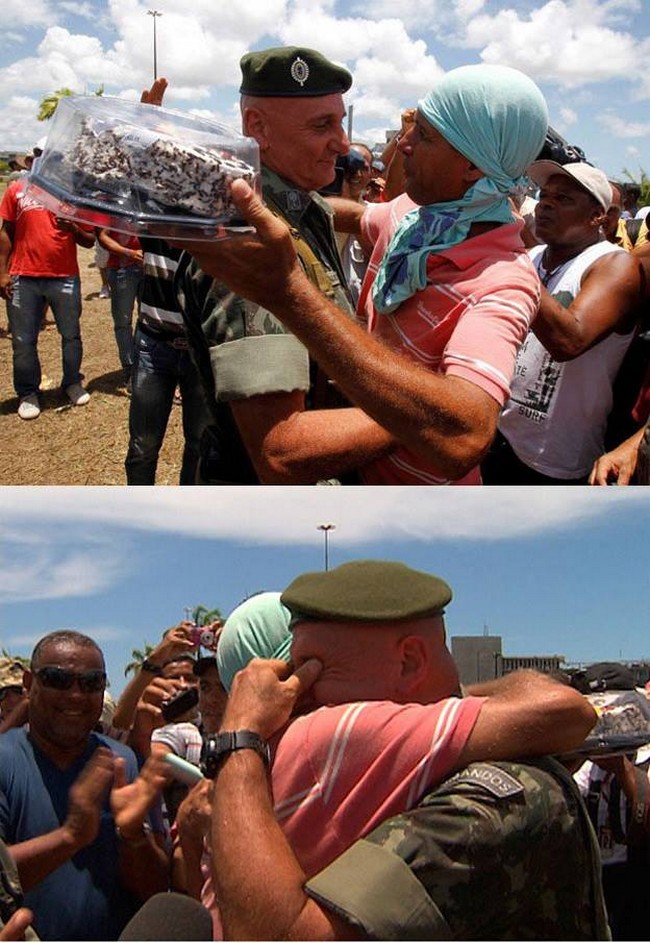 Durante um protesto no Brasil, um general disse: “Por favor, não lutem, não no meu aniversário…” Então um grupo de protestantes fez uma surpresa para ele.