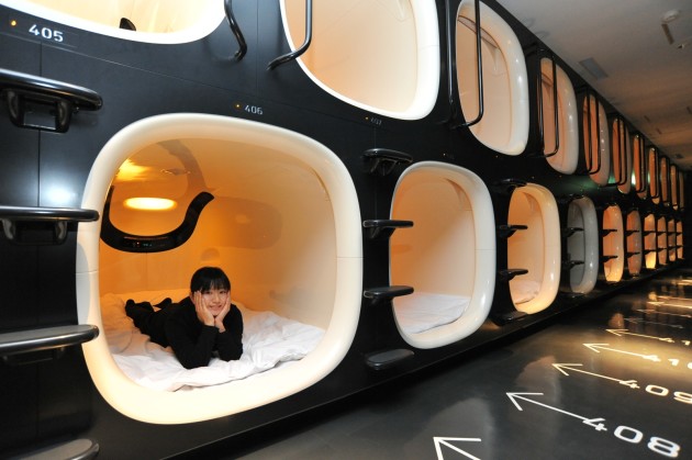 9-hours-capsule-hotel-07