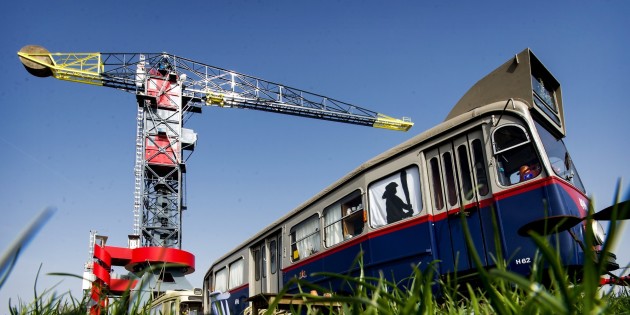 NETHERLANDS-CRANE-HOTEL