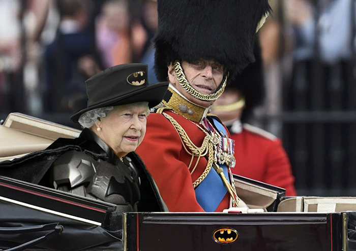 queen-elizabeth-green-screen-dress-funny-photoshop-battle-2.jpg