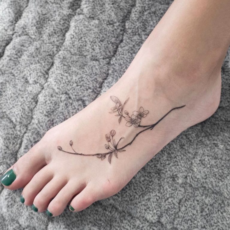 25 tatuagens pequenas e criativas que quebram qualquer estereótipo