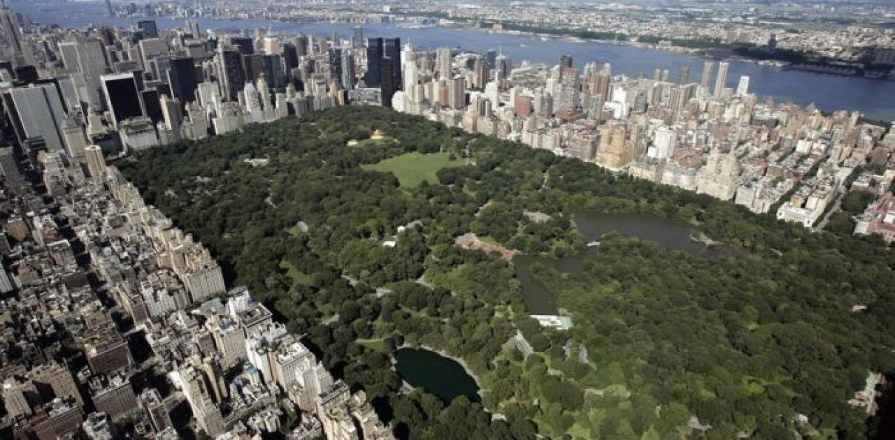 Aerial view of Manhattan looking south o