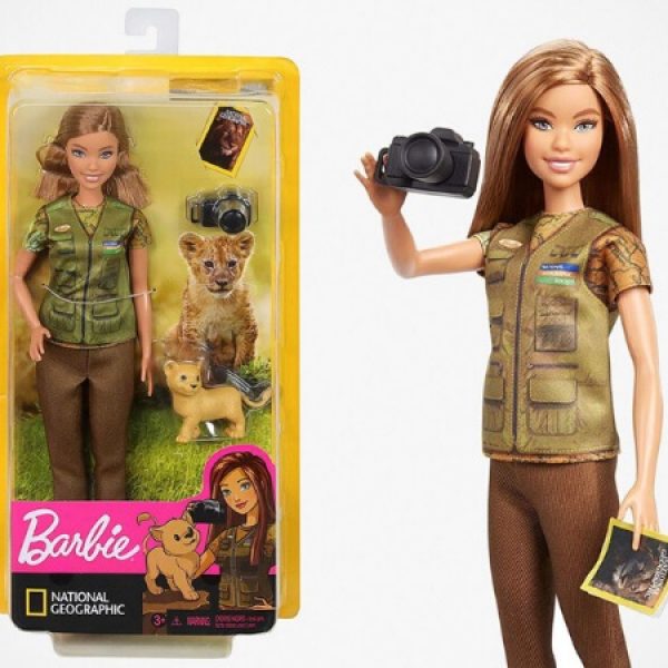 Barbie aventureira capa