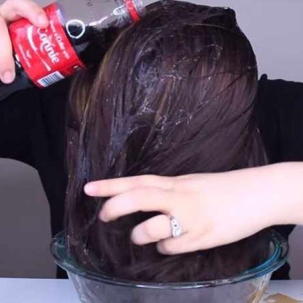 Coca no cabelo 01