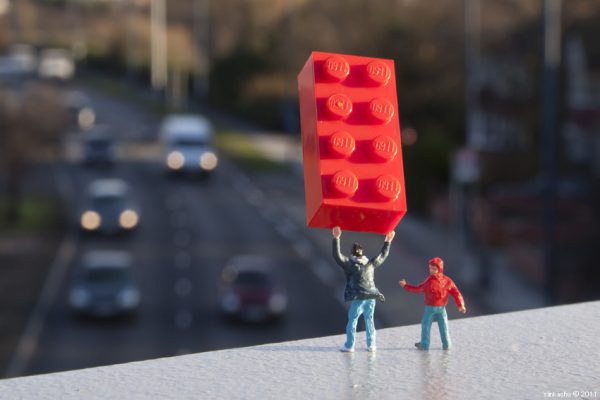 Slinkachu_little_people_street_art_1