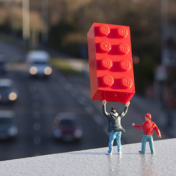 Slinkachu_little_people_street_art_1