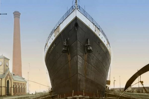 Titanic in Colorenhanced-buzz-wide-10062-1377287962-32