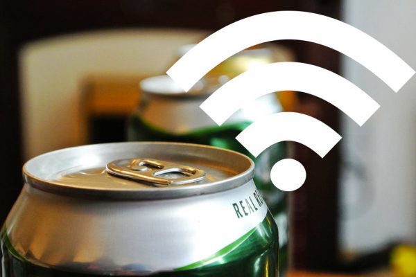 Wifi com latinha de cerveja