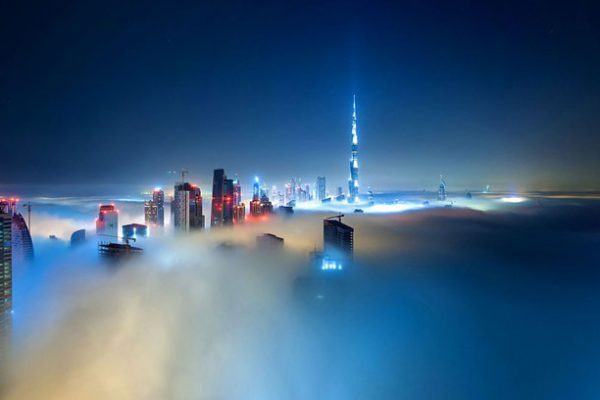 a-blaze-with-light-dubai-in-fog-sebastian-opitz-7