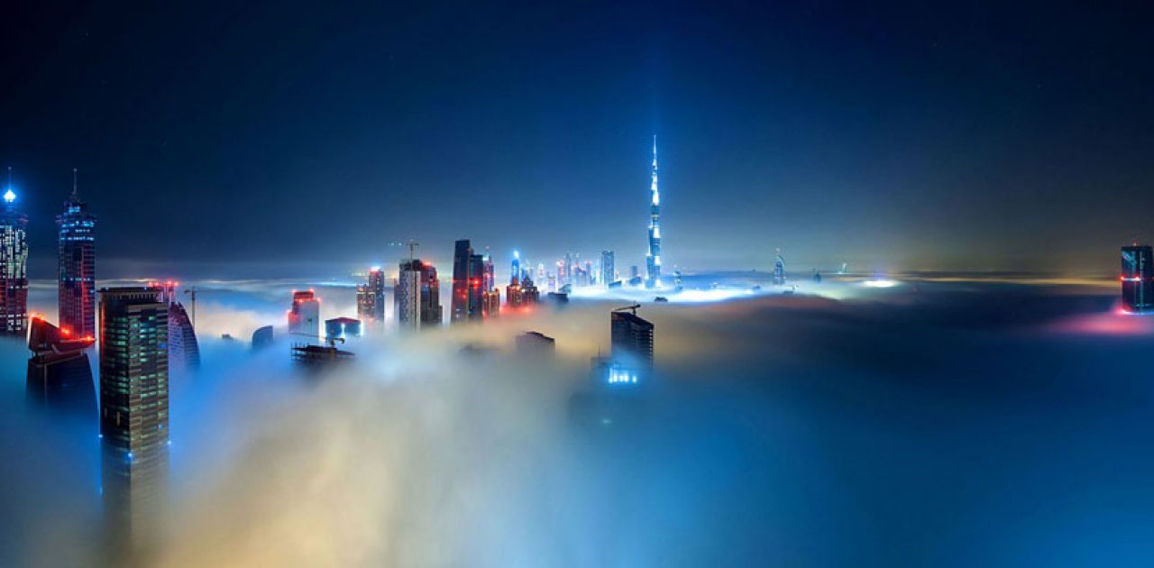 a-blaze-with-light-dubai-in-fog-sebastian-opitz-7