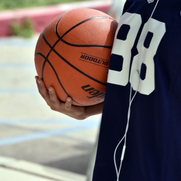 basketball-player-holding-ball