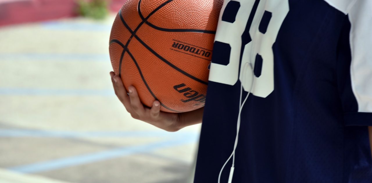 basketball-player-holding-ball