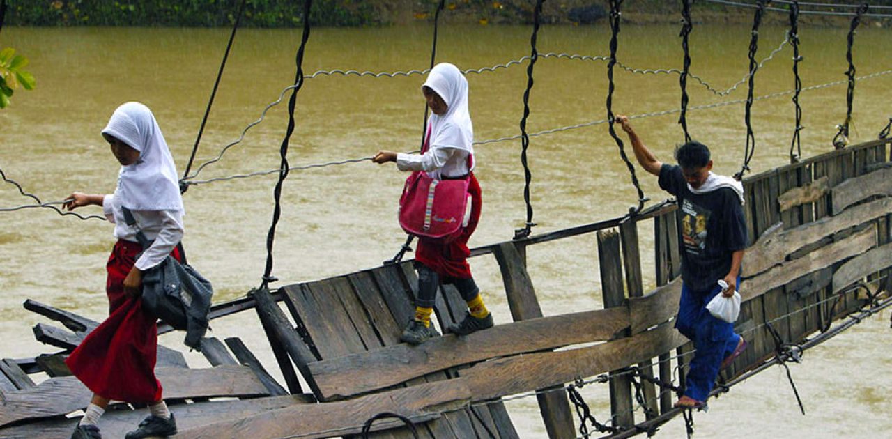 caminhos-para-a-escola-mais-perigosos-8