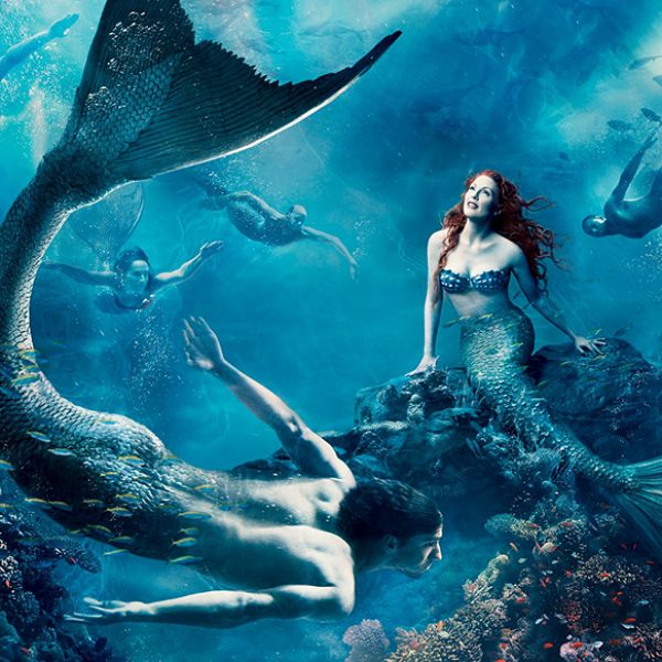Julianne Moore como Ariel