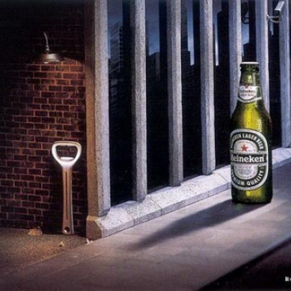 funny-heineken-commercials-beer-opener-in-a-dark-alley