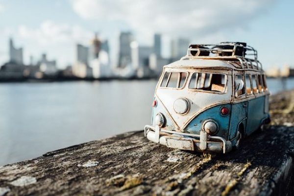 miniature-toy-car-photography-kim-leuenberger-fb1__700-png