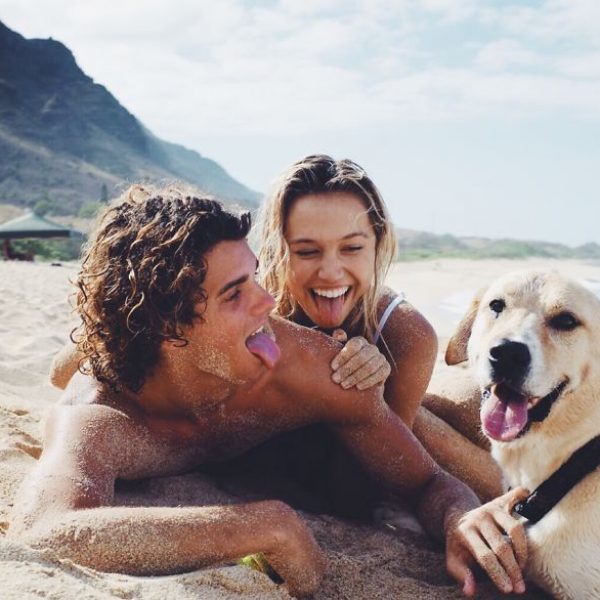 photographer-model-surfer-couple-travels-world-jay-alvarrez-alexis-ren-18