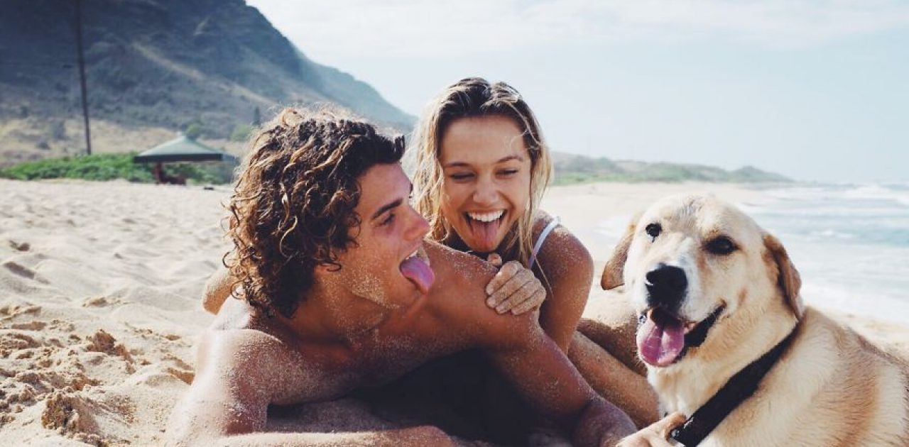 photographer-model-surfer-couple-travels-world-jay-alvarrez-alexis-ren-18