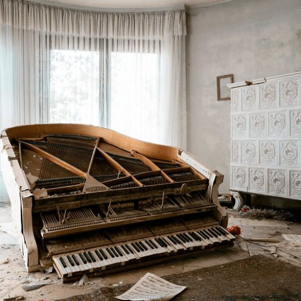 piano abandonado 03