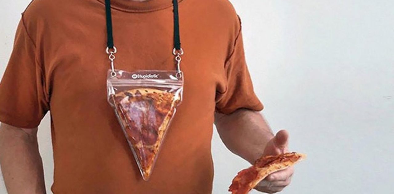 pizza no pescoço capa