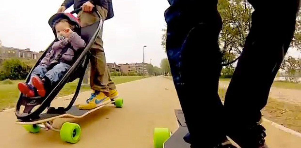 Carrinho De Bebe Com Rodinhas De Skate