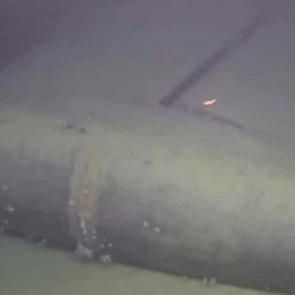 submarino naufragado capa