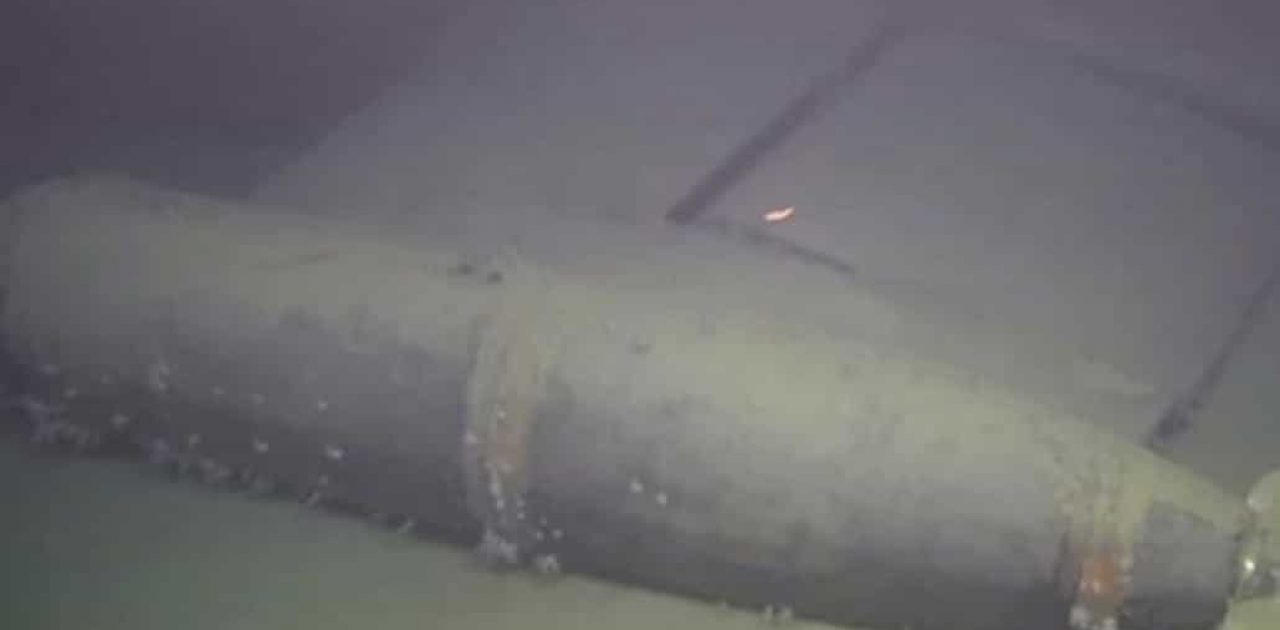 submarino naufragado capa