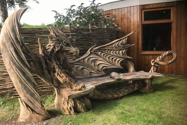 wood-chainsaw-carve-dragon-bench-igor-loskutow-11-59a69ca3cb8f0__880